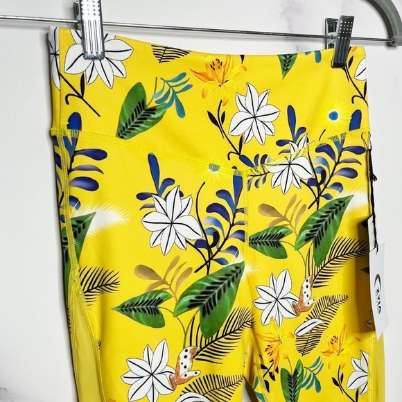 ZYIA Active Floral Reflective Light n Tight Hi-Rise 7/8 24” RC Leggings - Picture 7 of 15